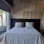 Vistas Excelentes Al Mar Y Jakuzzi Daire Manilva