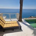 Vistas Excelentes Al Mar Y Jakuzzi Manilva